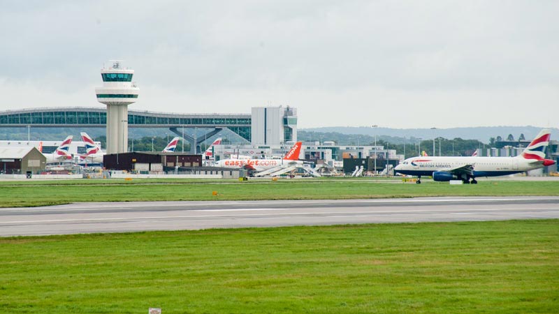 Gatwick plane on runway 