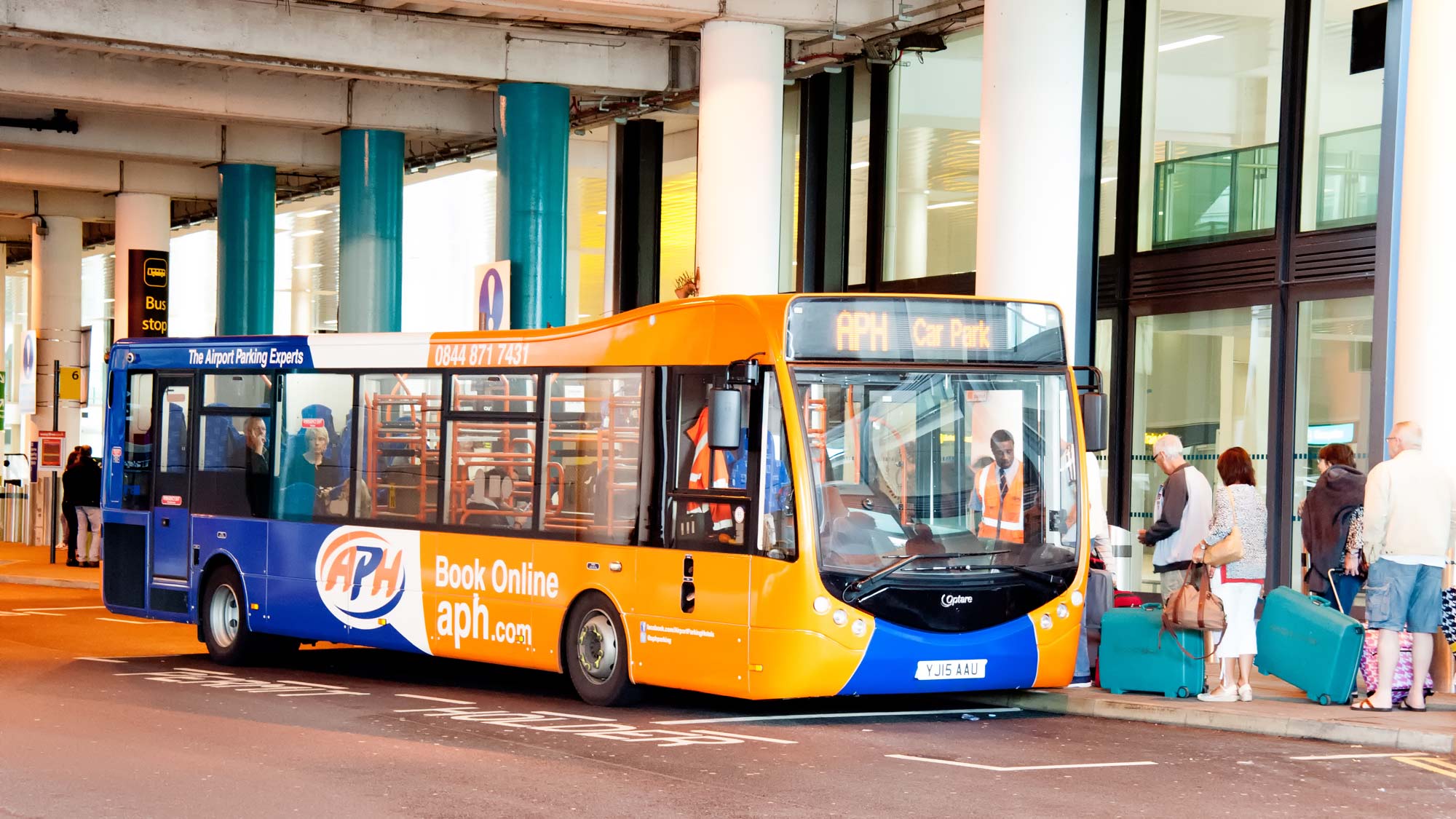 APH Park and Ride - collecting passengers 