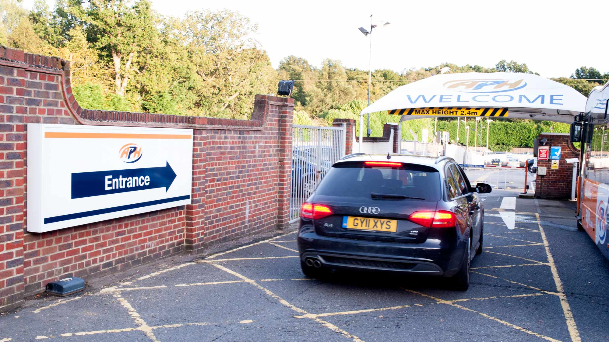 park and ride airport parking